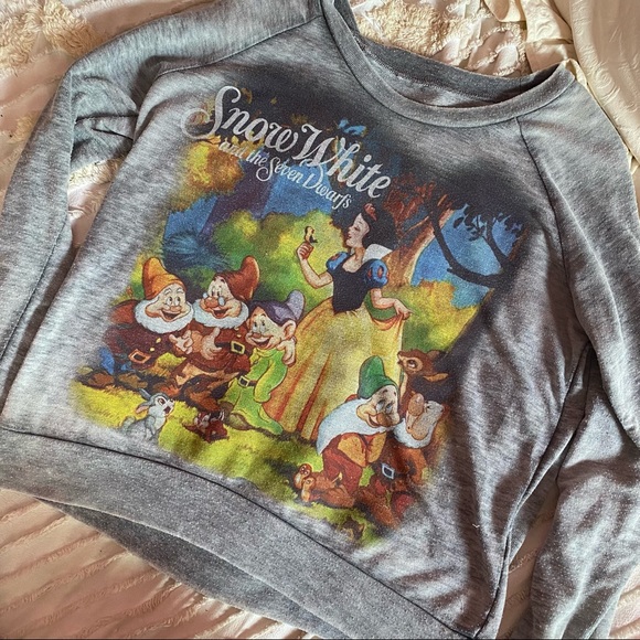 Disney Snow White Sweatshirt Small - Picture 2 of 4